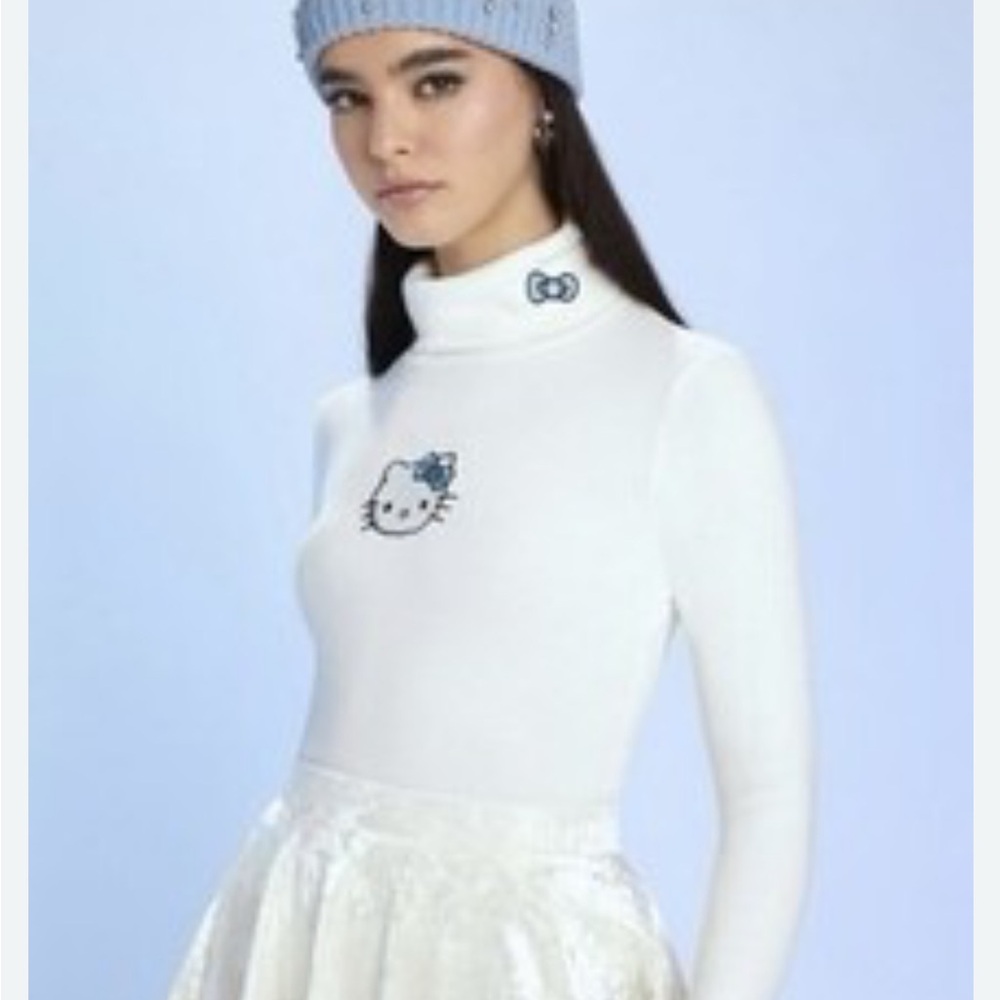 Forever 21 Cream Hello Kitty Turtleneck